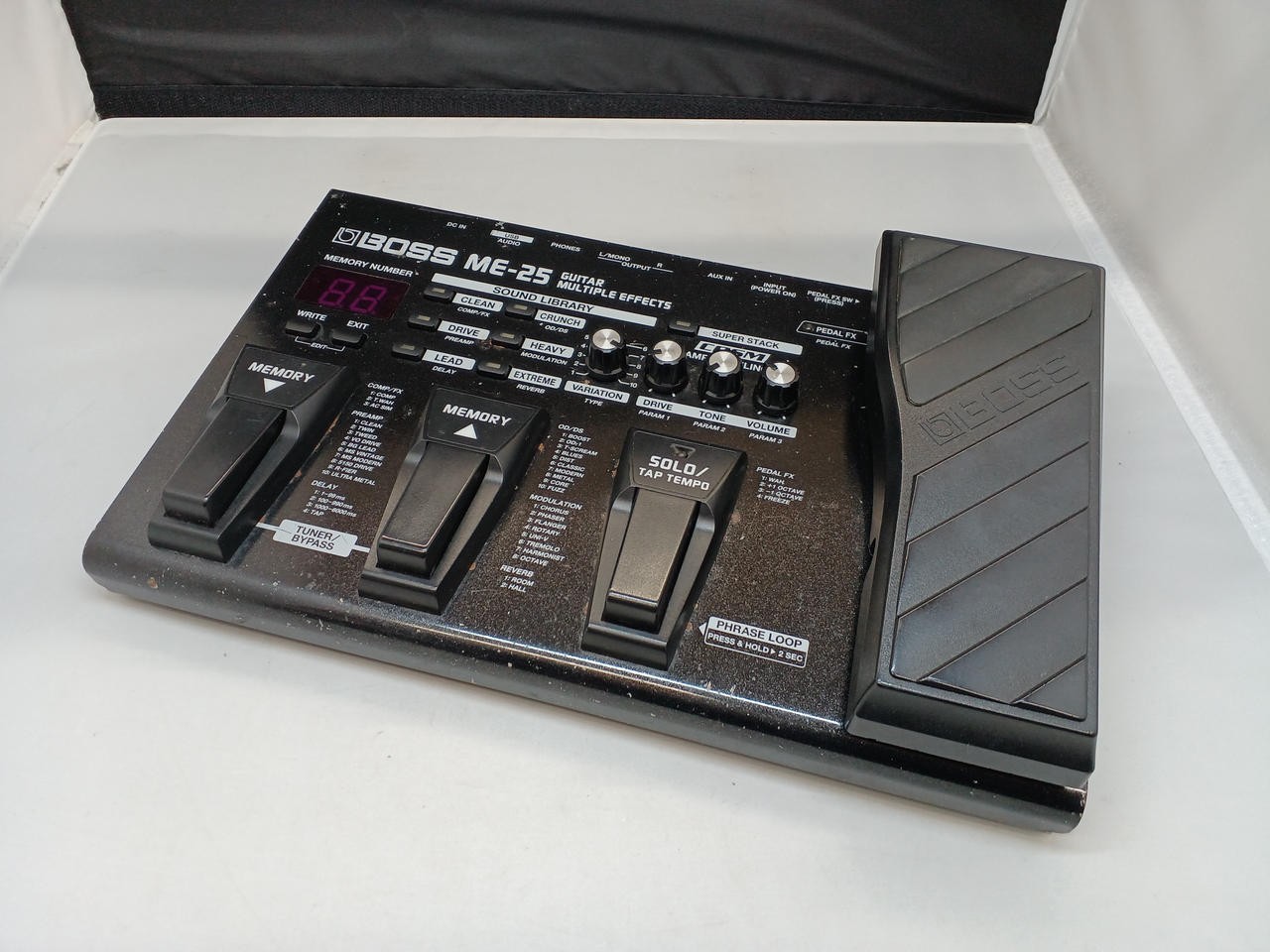 BOSS ME-25 Guitar Multi Effects Processor From Japan