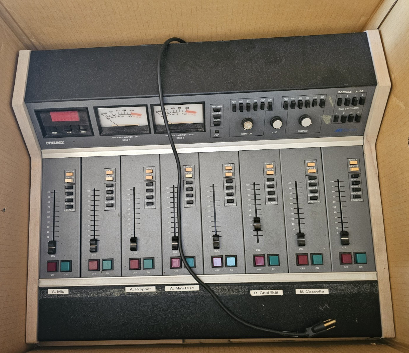 8 Channel Dynamax/LPB MX "L" Series Audio Console