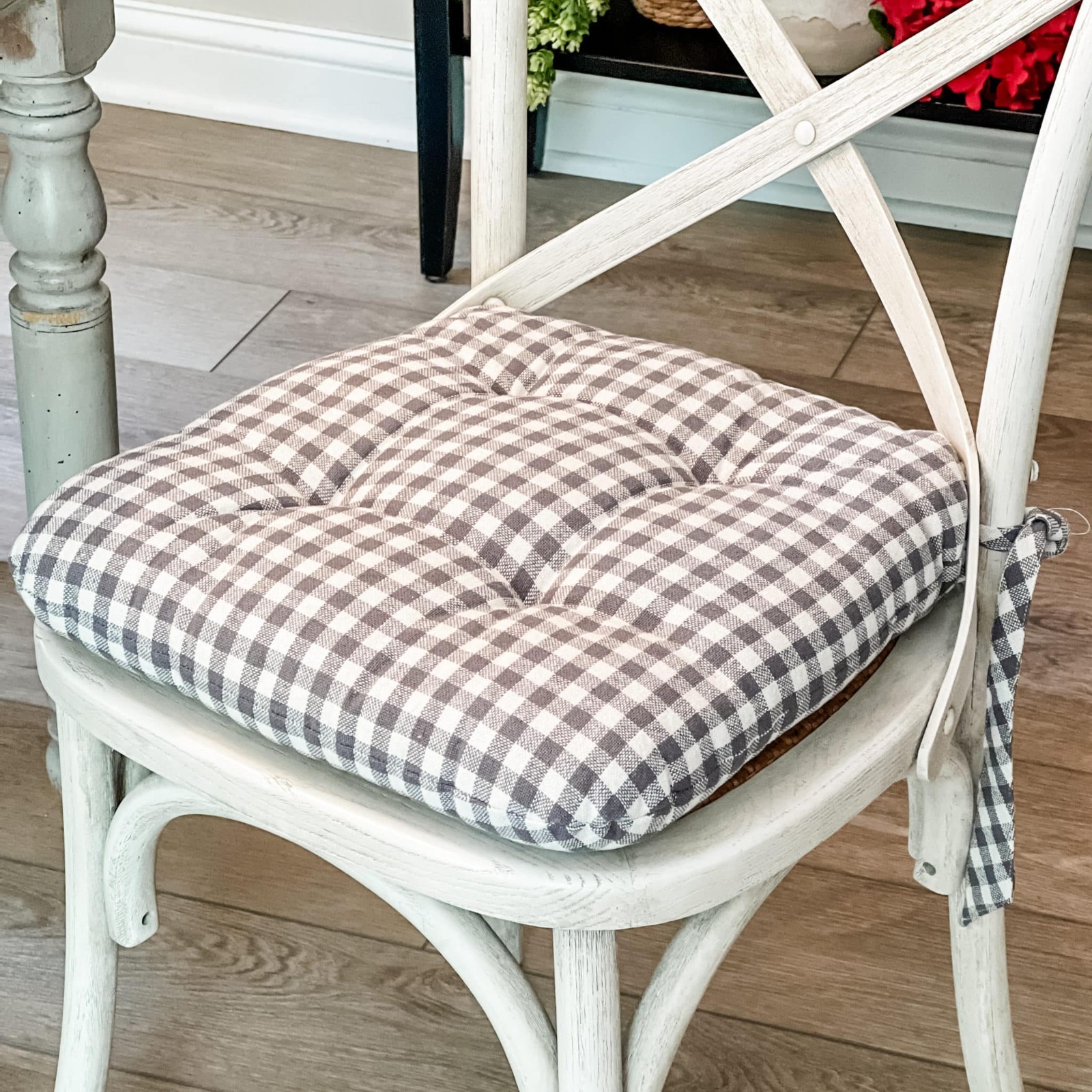 Gray Gables Gingham Checked Cotton Cushioned Country Cottage Chair Pad