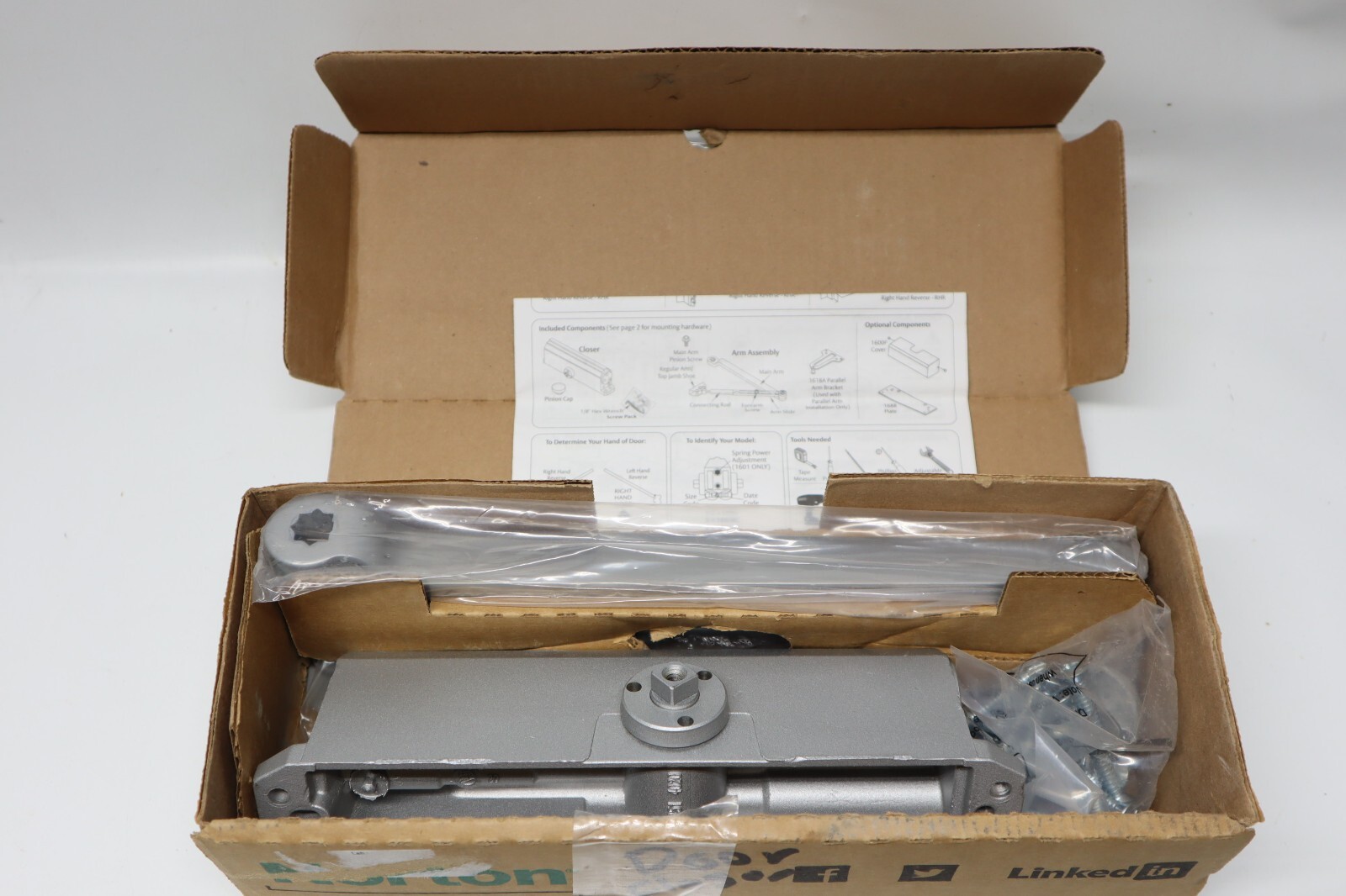 Assa Abloy Norton 1RM12 1600 Series Heavy Duty Manual Hydraulic Door Closer New