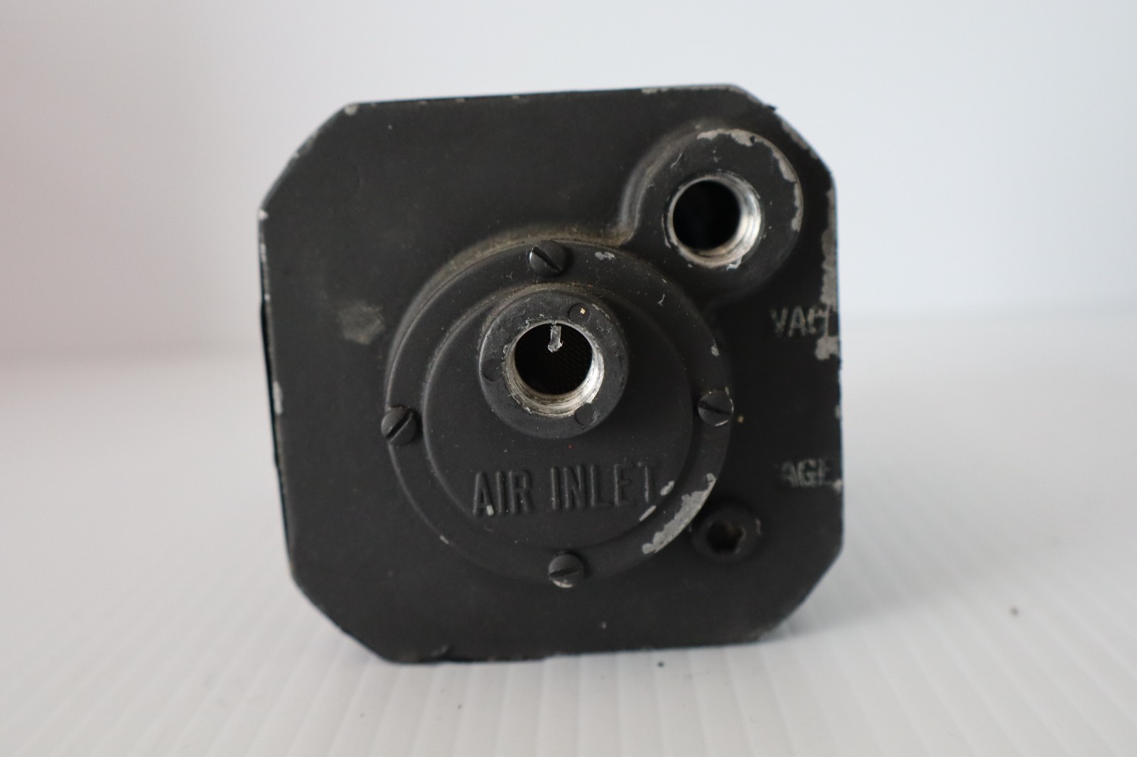 Cessna C661076-0103 Vertical Gyro 300-3CFC