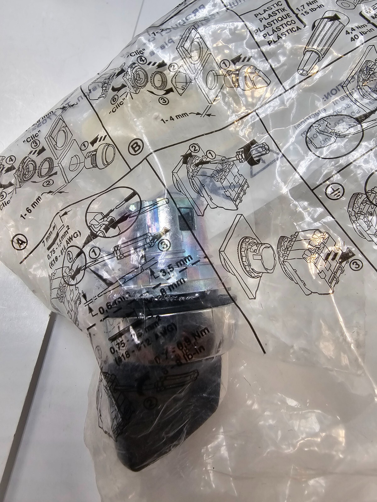 Sprecher Schuh Genuine Non-Illuminated Selector Switch 3 Position D7M-SR32