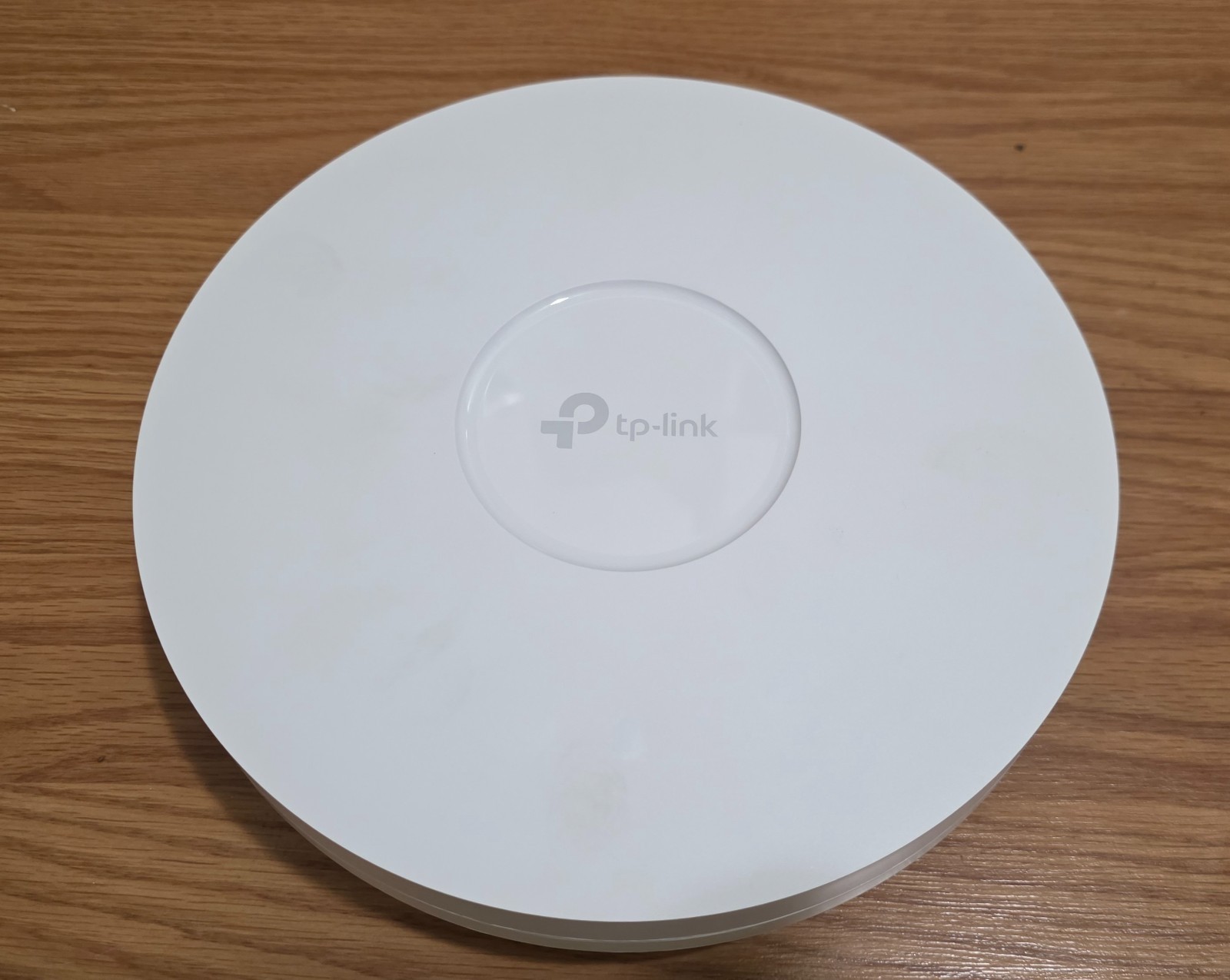 TP-LINK EAP670 AX5400 WiFi 6 Ceiling Mount PoE+ Wireless Access Point - White