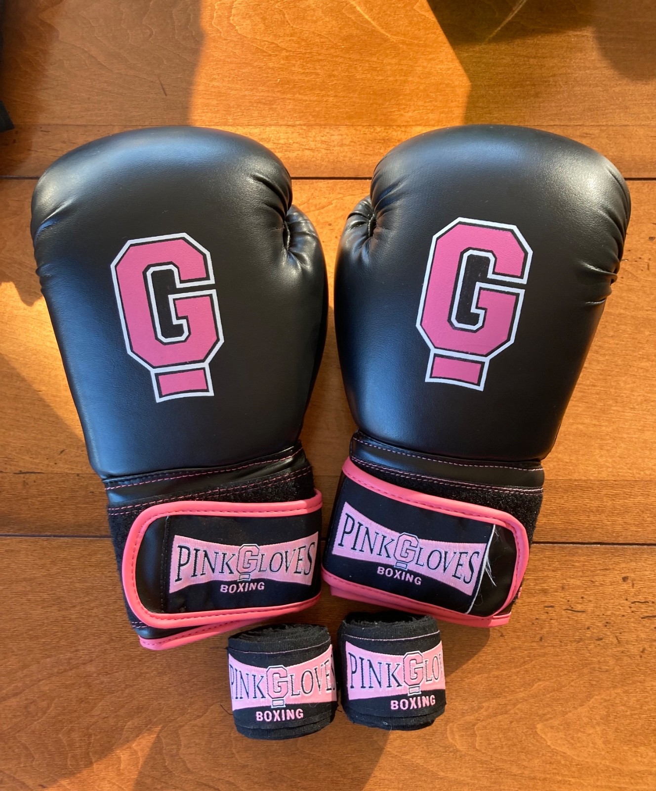 Womens Pink Gloves Boxing - Boxing Gloves - Used Once - Free Shipping!