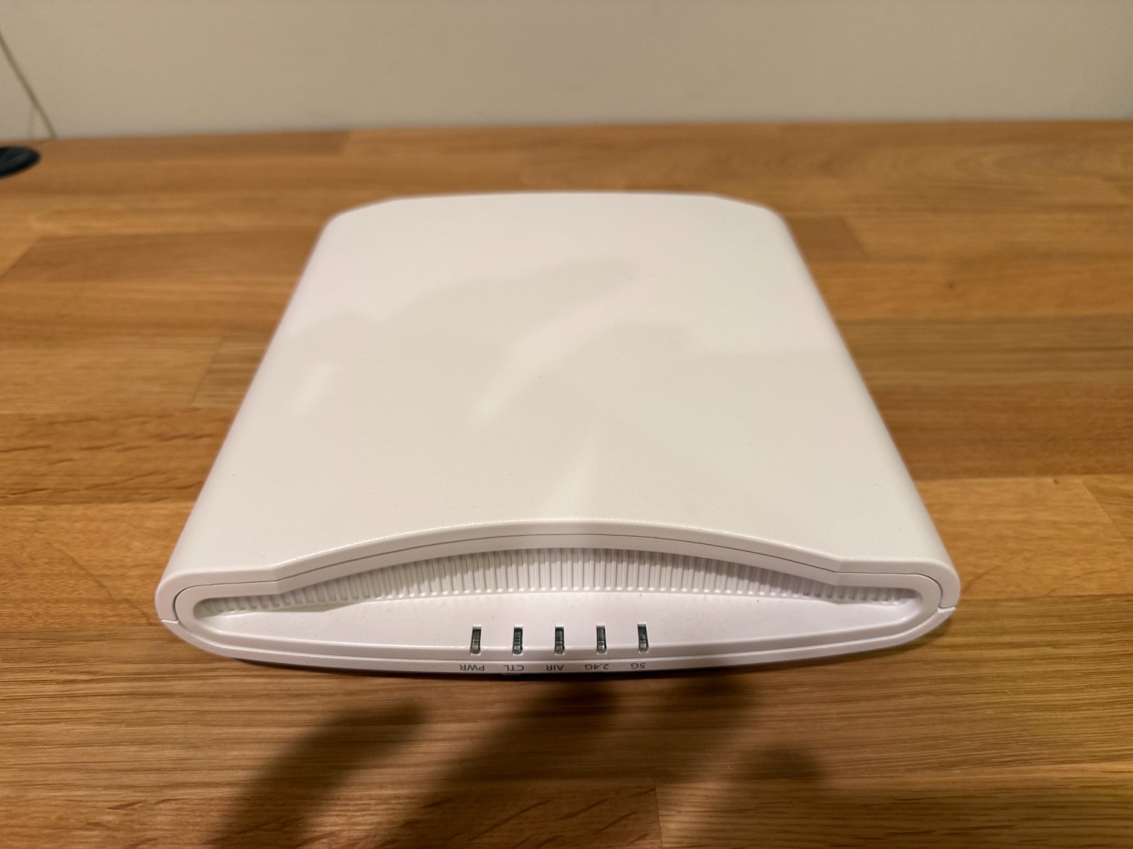 Ruckus R710 Indoor 802.11ac Wave 2 4x4:4 Wi-Fi
