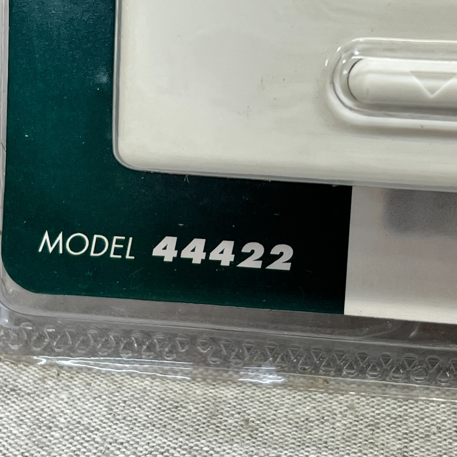 Hunter Auto Temp Plus Programmable Digital Thermostat Model #44422 Sealed