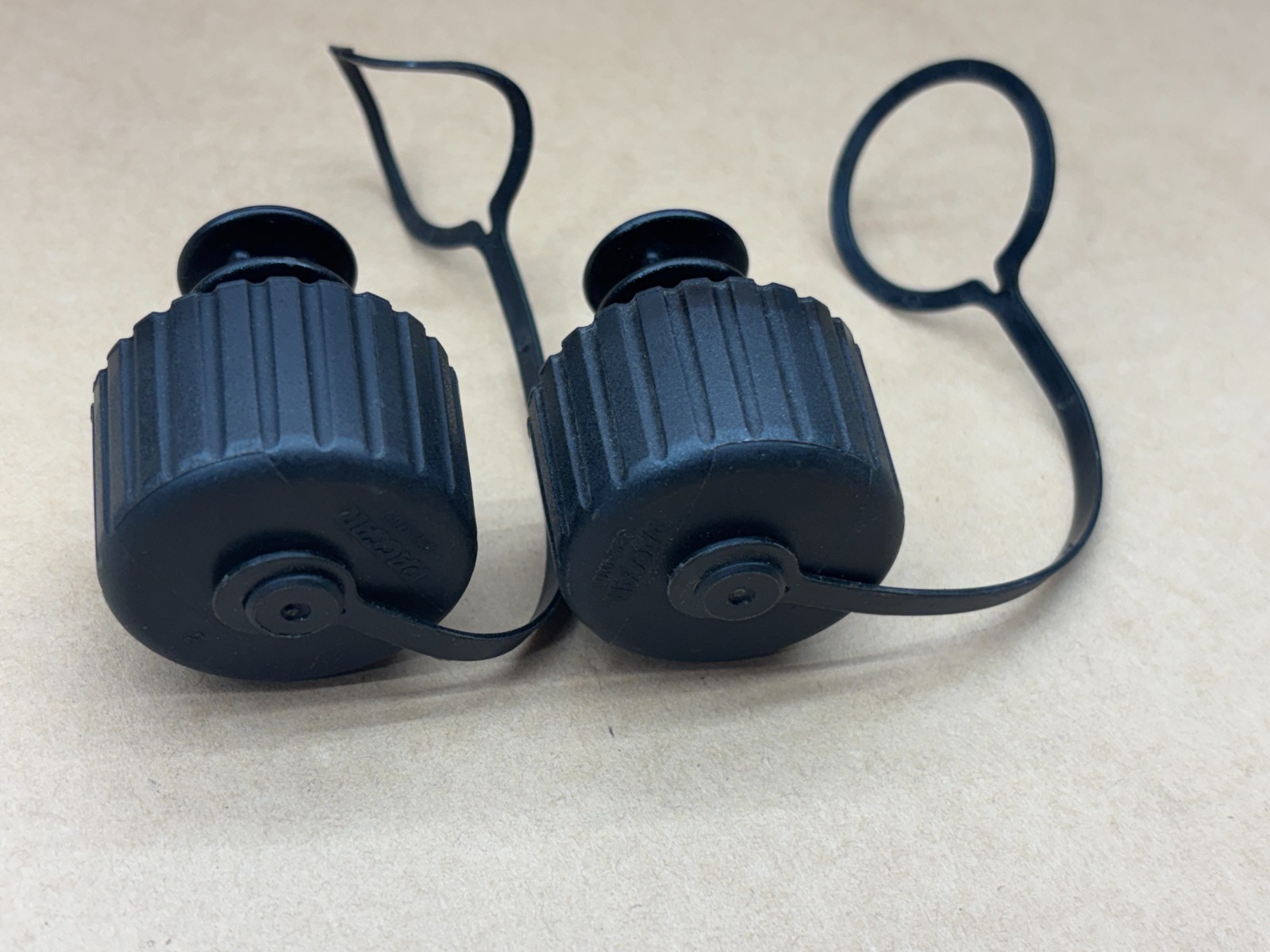 Lot of 2x Paccar J22-1010 Cap Power Steering Reservoir
