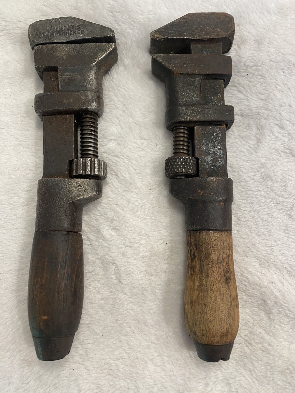 2 Antique P. S. & W Monkey Wrenches Cleveland Ohio 6 1/2 in Wooden Handles ( T51