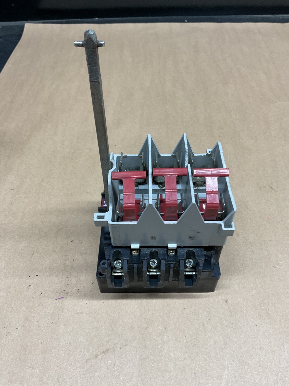 Allen Bradley 194R-NJ030P3 3 Pole 30 A Fusible Disconnect Switch #4009PT124