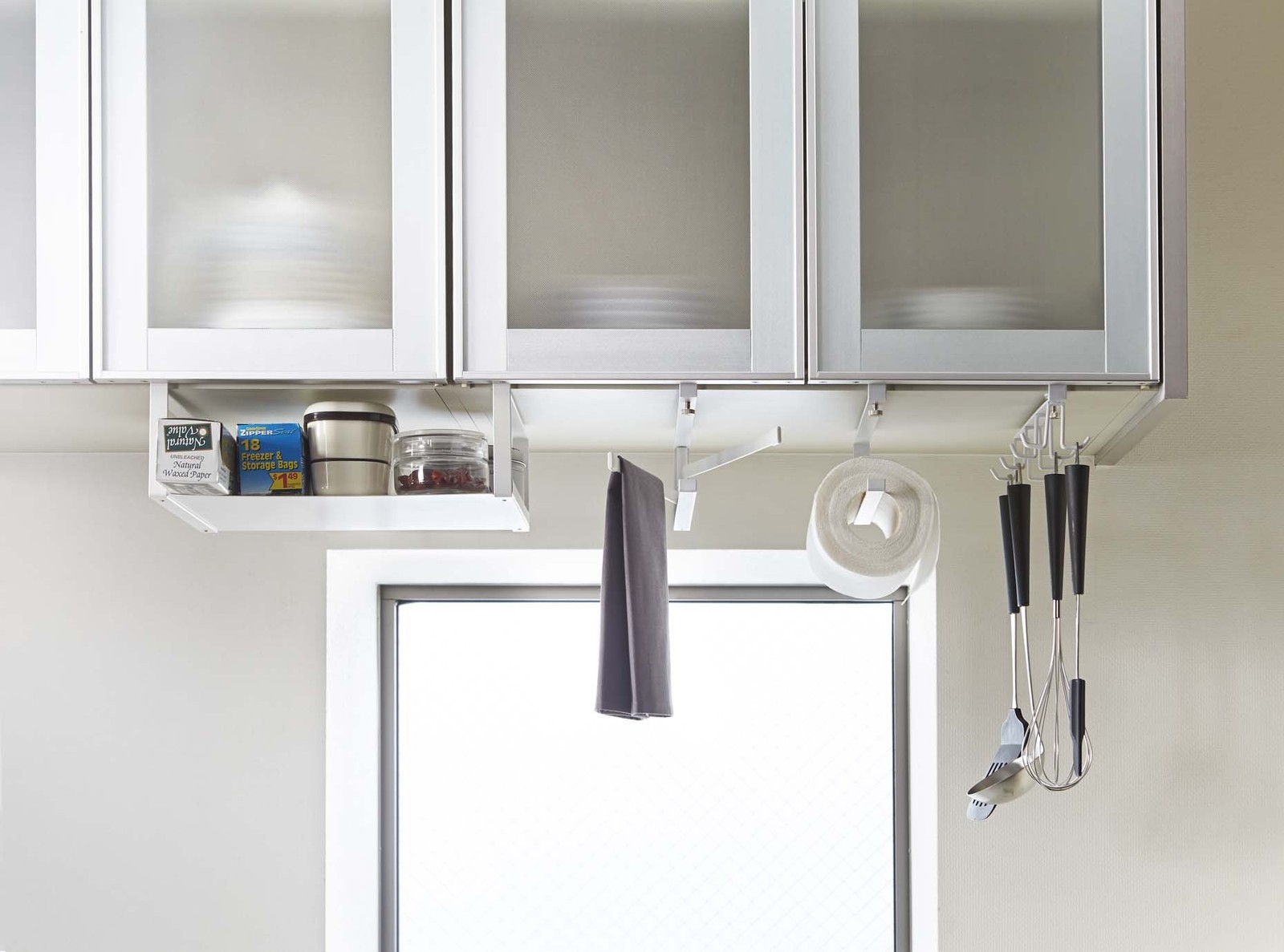 Under cupboard kitchen tool hook plate white 2441
