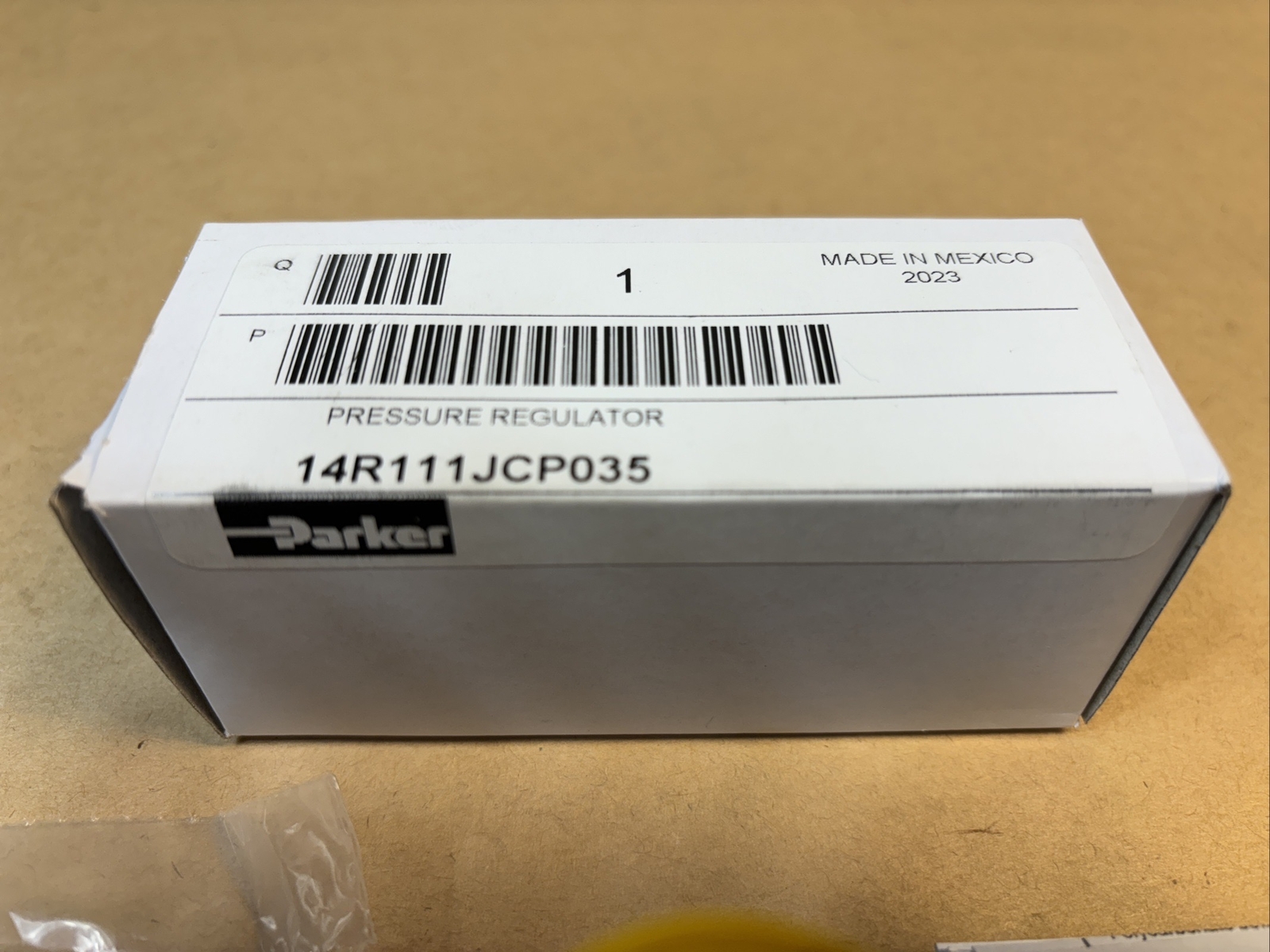 PARKER 14R111JCP035 PRESSURE REGULATOR 1/8" NPT 1/4" NPT Preset At 35psig Outlet
