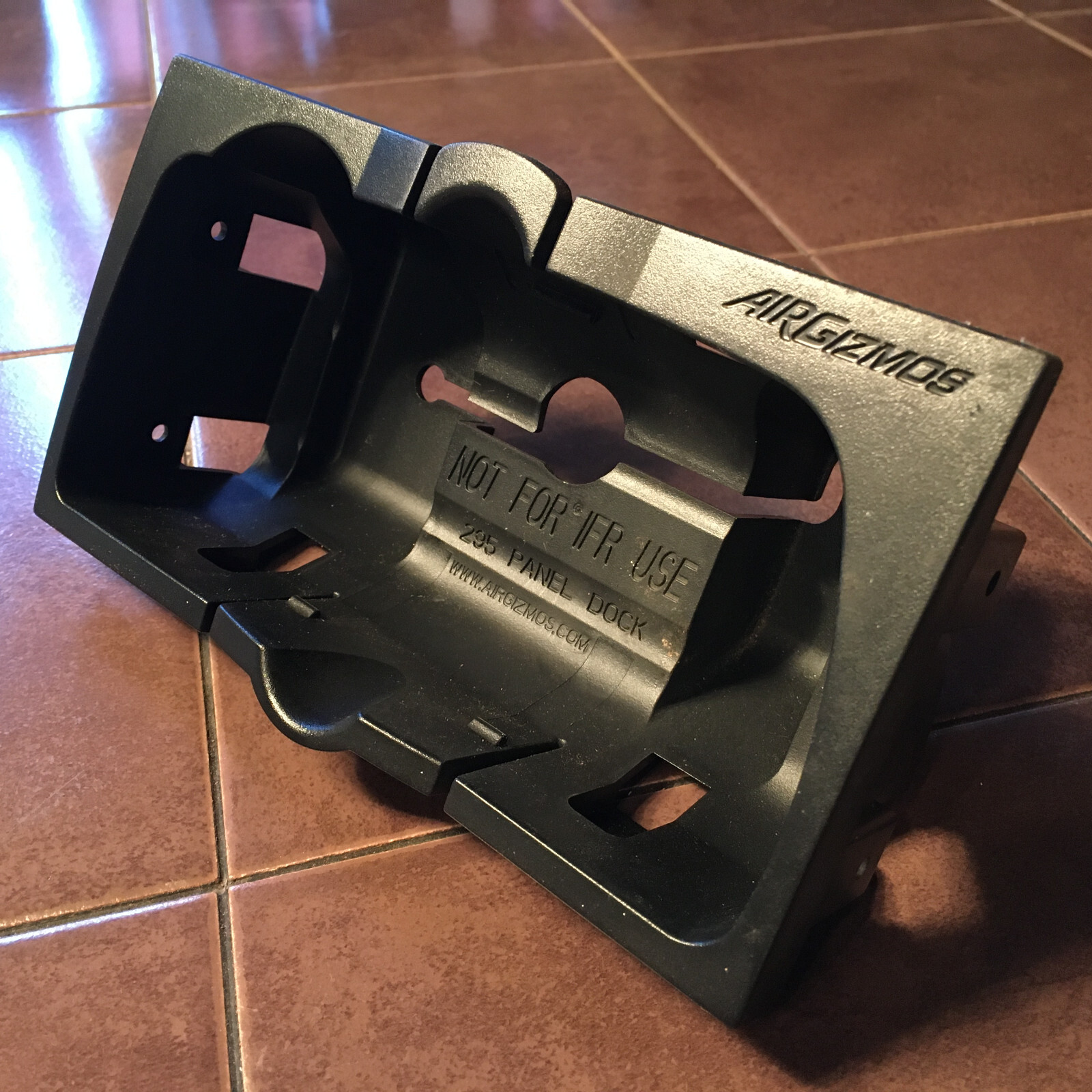 Airgizmos 295 Panel Dock
