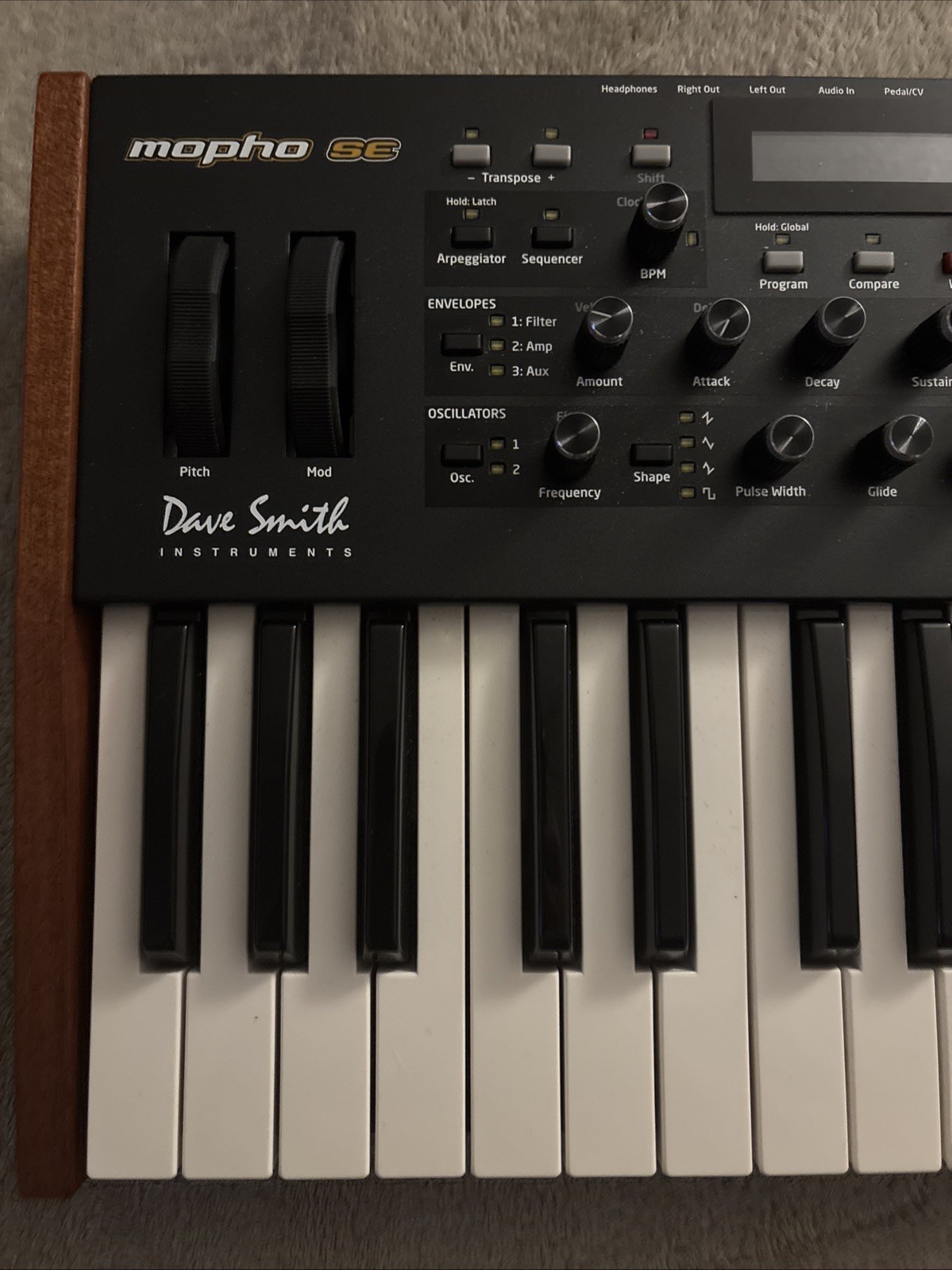 DSI Mopho SE 44 Key Mono-synth. Excellent Condition.
