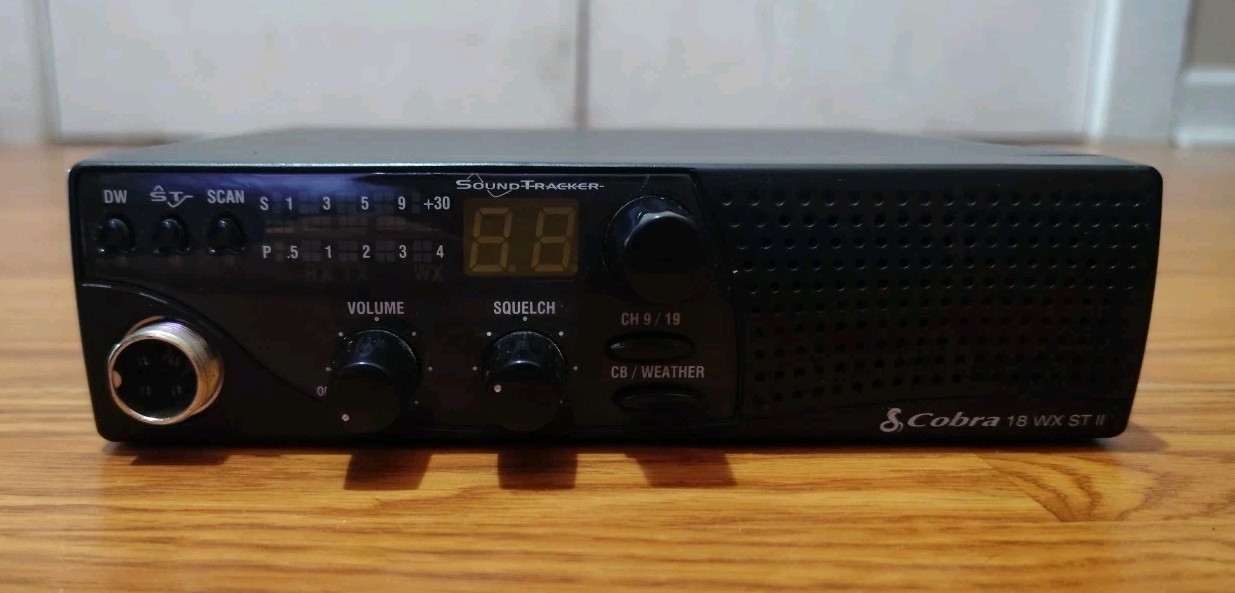 COBRA CB Radio 18 WX ST II 40 Channel Weatherband DUAL CHANNEL WATCH Working