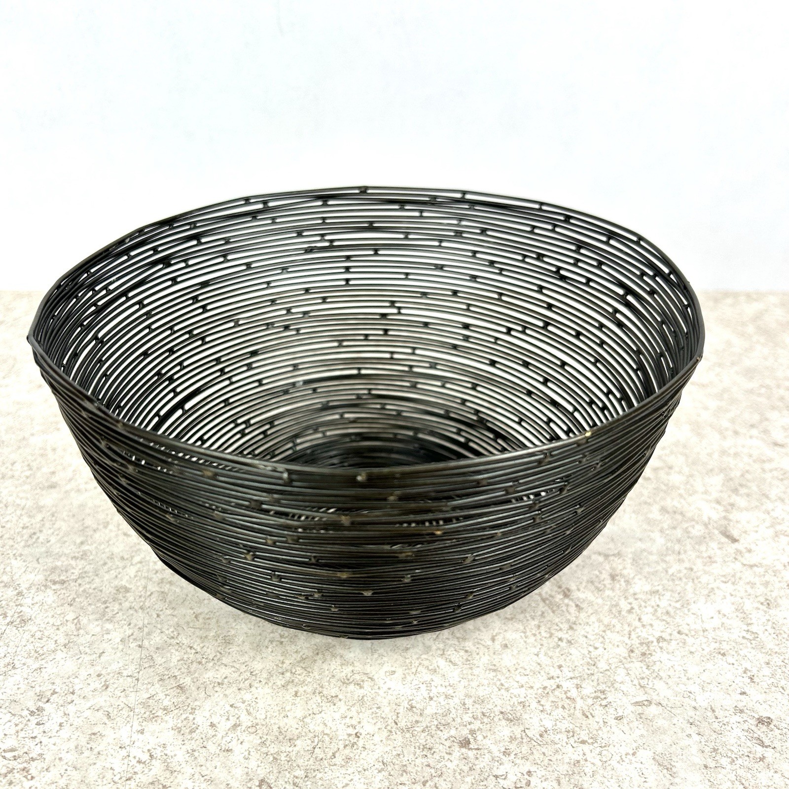Open-Wire Nest Woven Fruit Veggie Basket Bowl Kitchen Multi Purpose Decor 4x8”