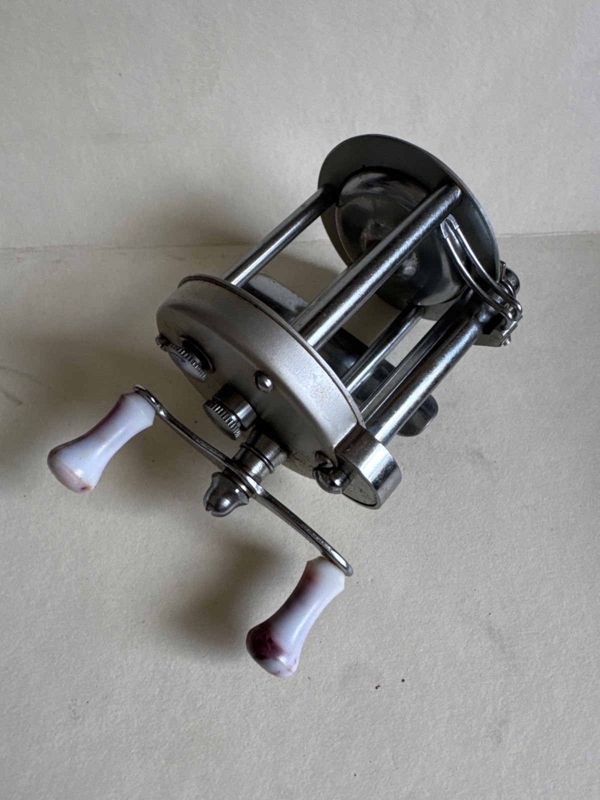 JC Higgins No 3981 Level Winding non-backlash Casting Reel - New In Box