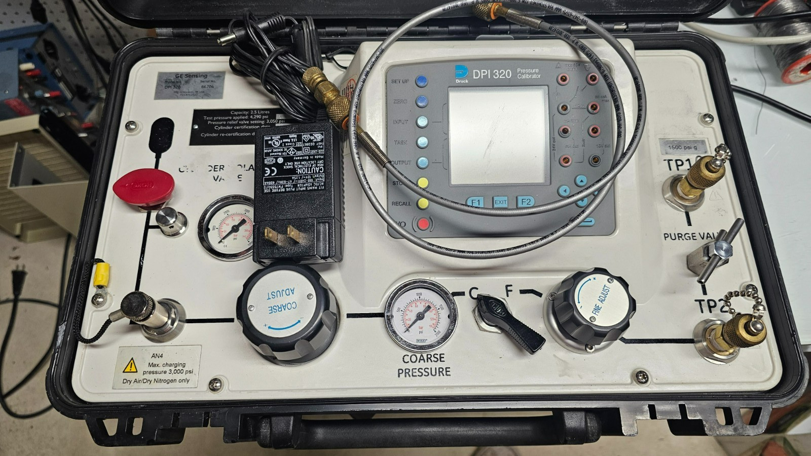 Druck DPI 320 Pressure Calibrator Portable pneumatic high pressure calibrator