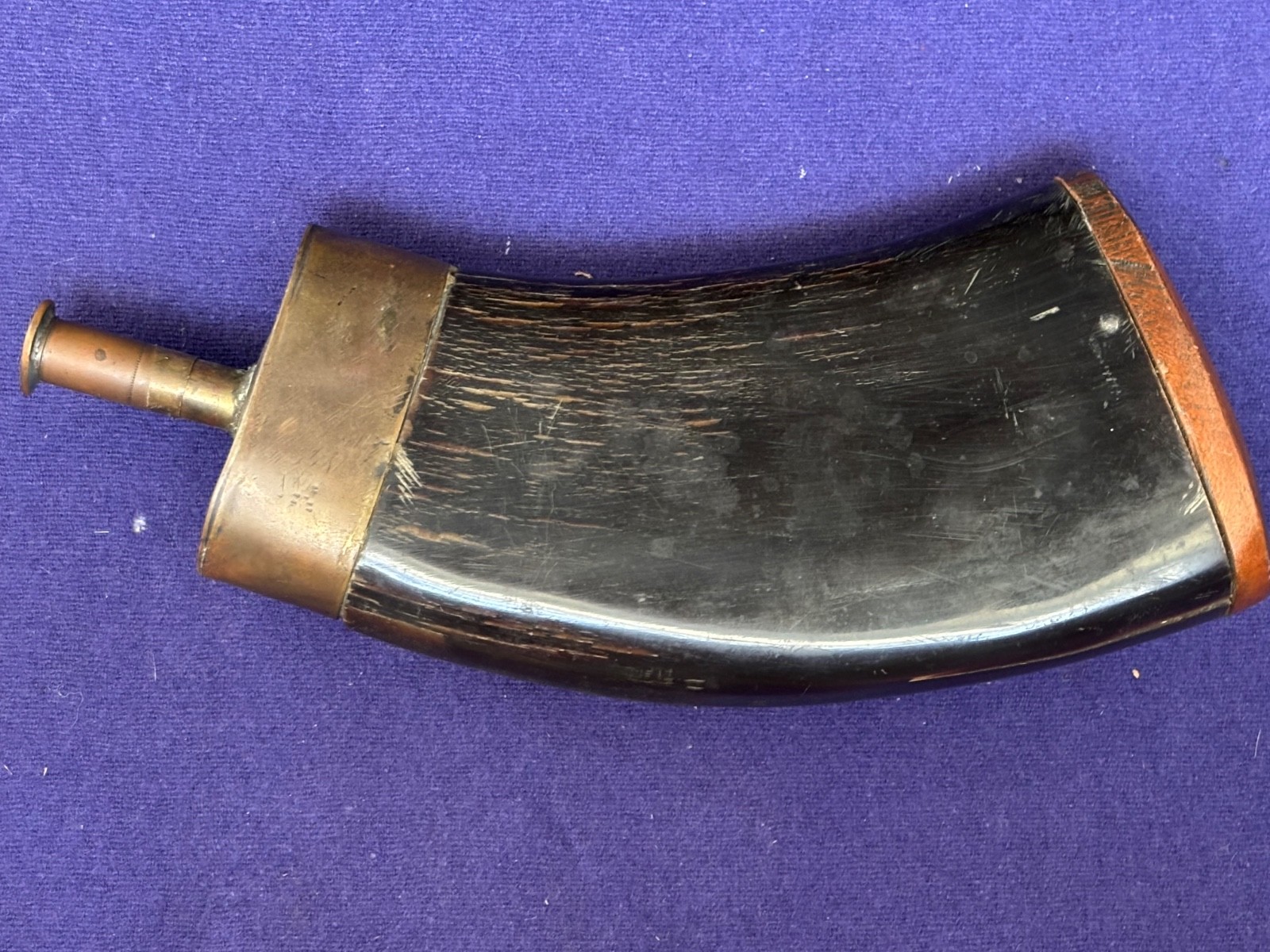 UNUSUAL ANTIQUE PISTOL POWDER HORN