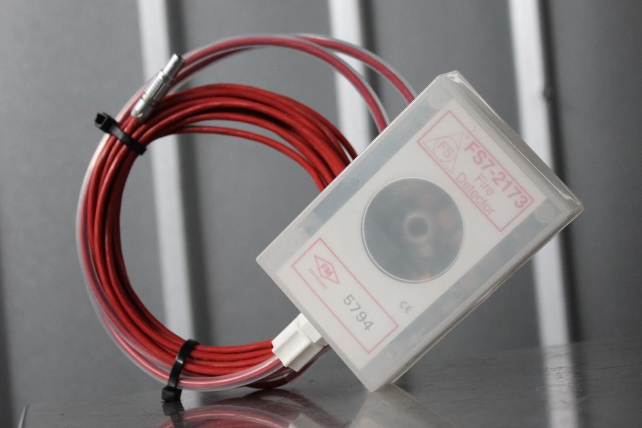 Honeywell FS7-2173 Flame Detector IR Fire 24vDC IP67 Wide 120° View 8' Detection