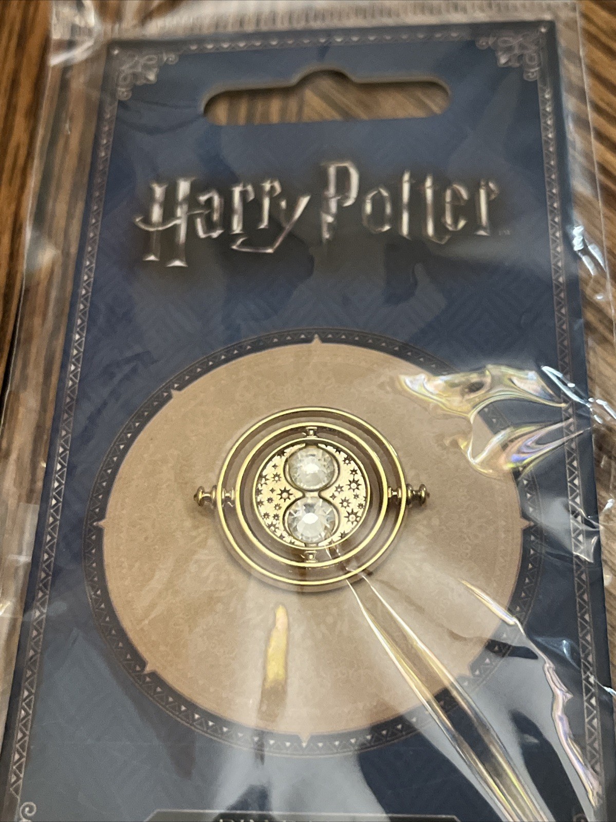 HARRY POTTER: FIXED TIME TURNER LAPEL PIN BADGE New Free Shipping