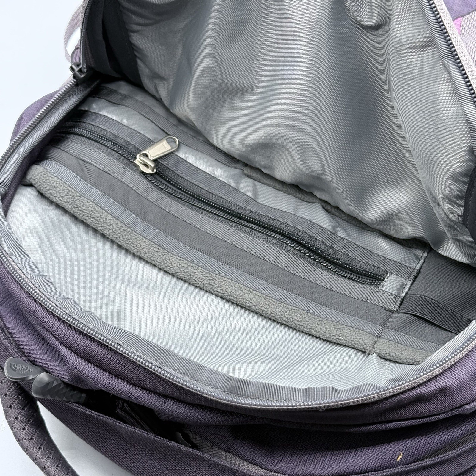 The NorthFace Recon Purple Backpack Flexvent School/Hiking/Gym Lightly Used