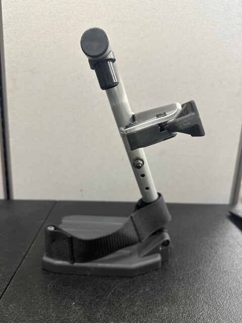 Height adjustable WHEEL CHAIR Left FOOT REST(16)