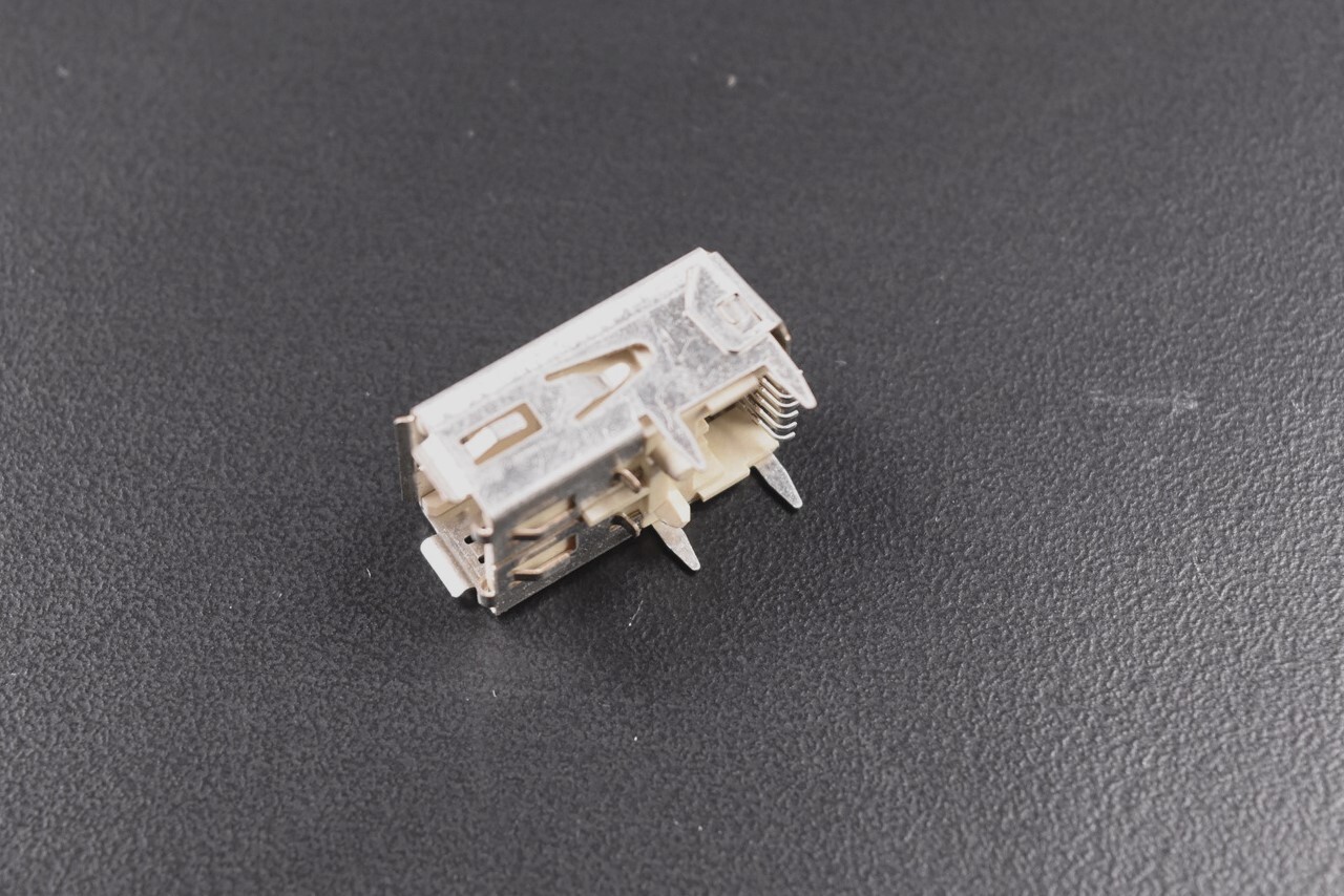 (100) Samtec RJ-45 Board Mount Connectors ASP-126062-01