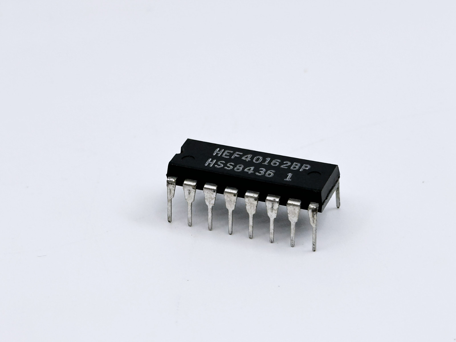 5PCS HEF40162BP 4-Bit Synchronous Decade Counter W/ Synchronous Reset