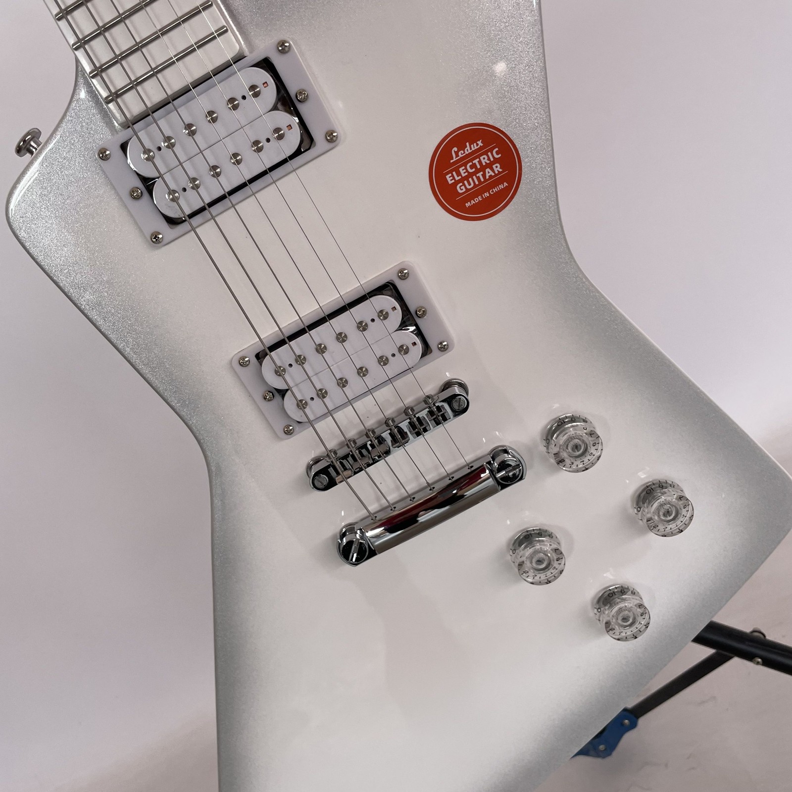 Factory 6String white  E shape Electric Guitar 2H Pickups Rounded fret Edge