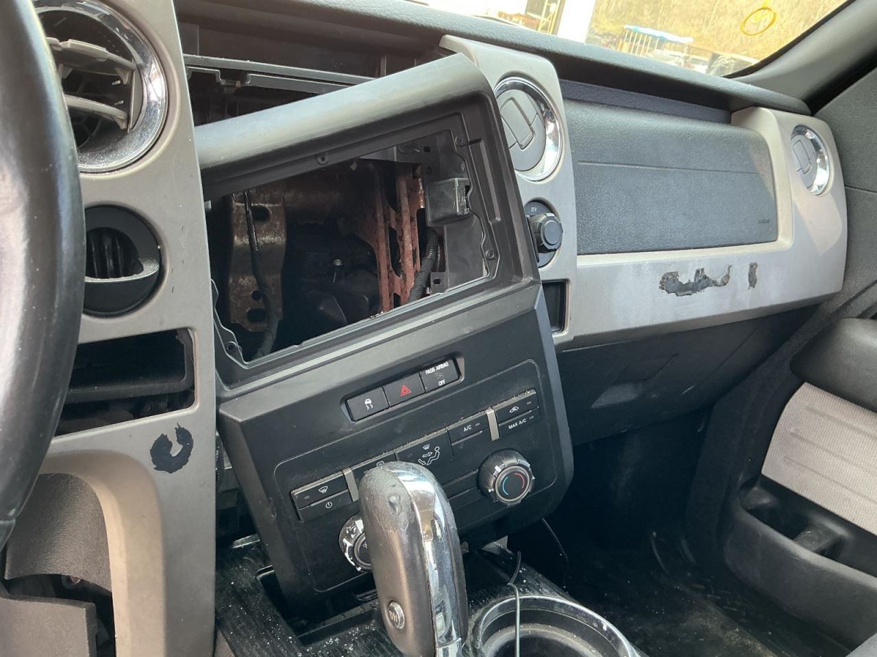 F150 2010 Glove Box 4988081
