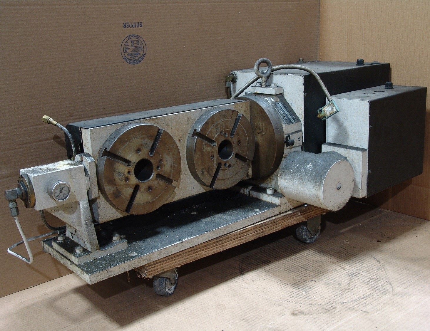 Dual CNC rotary tilting machine table carcass Troyke