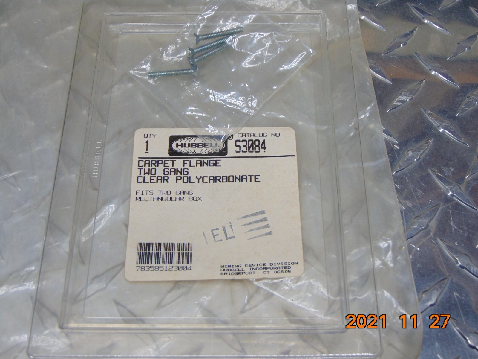 HUBBELL S3084 2 GANG CARPET FLANGE CLEAR