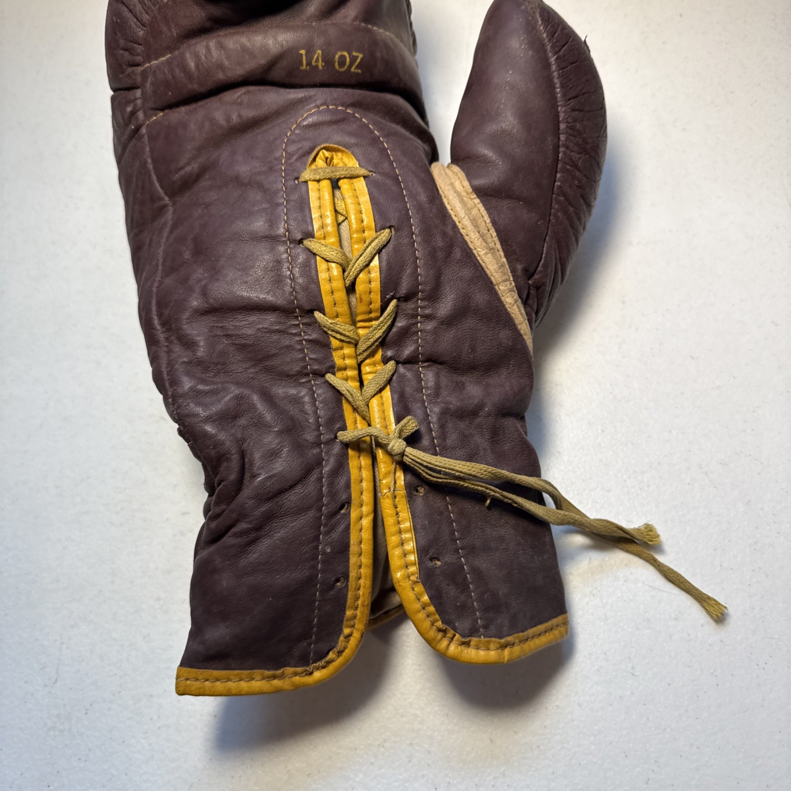 Everlast Vintage Boxing Glove (Right) Official Leather Lace-Up 14oz