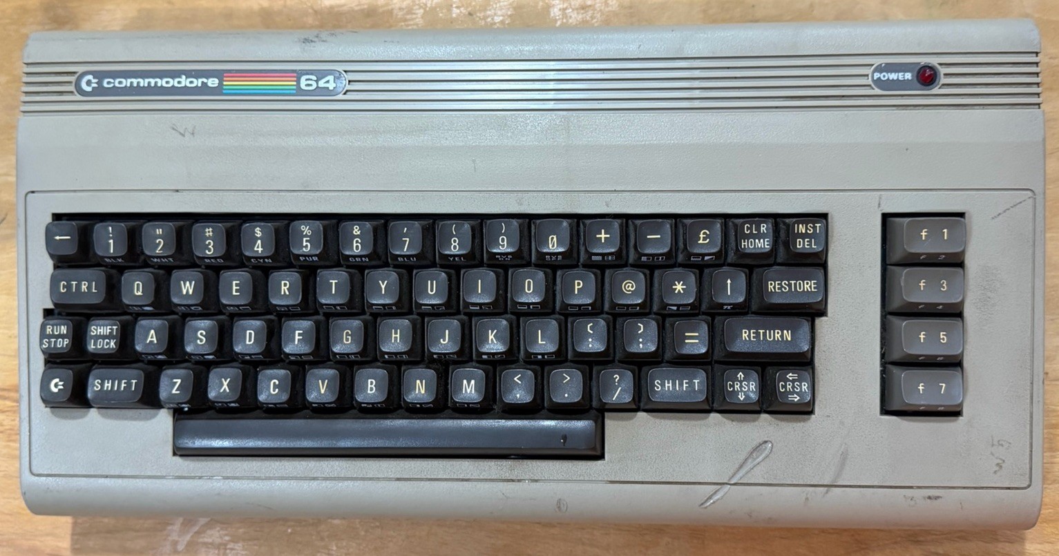 Vtg Commodore 64 AS-IS For Parts Or Repair Only Computer only C64 Untested