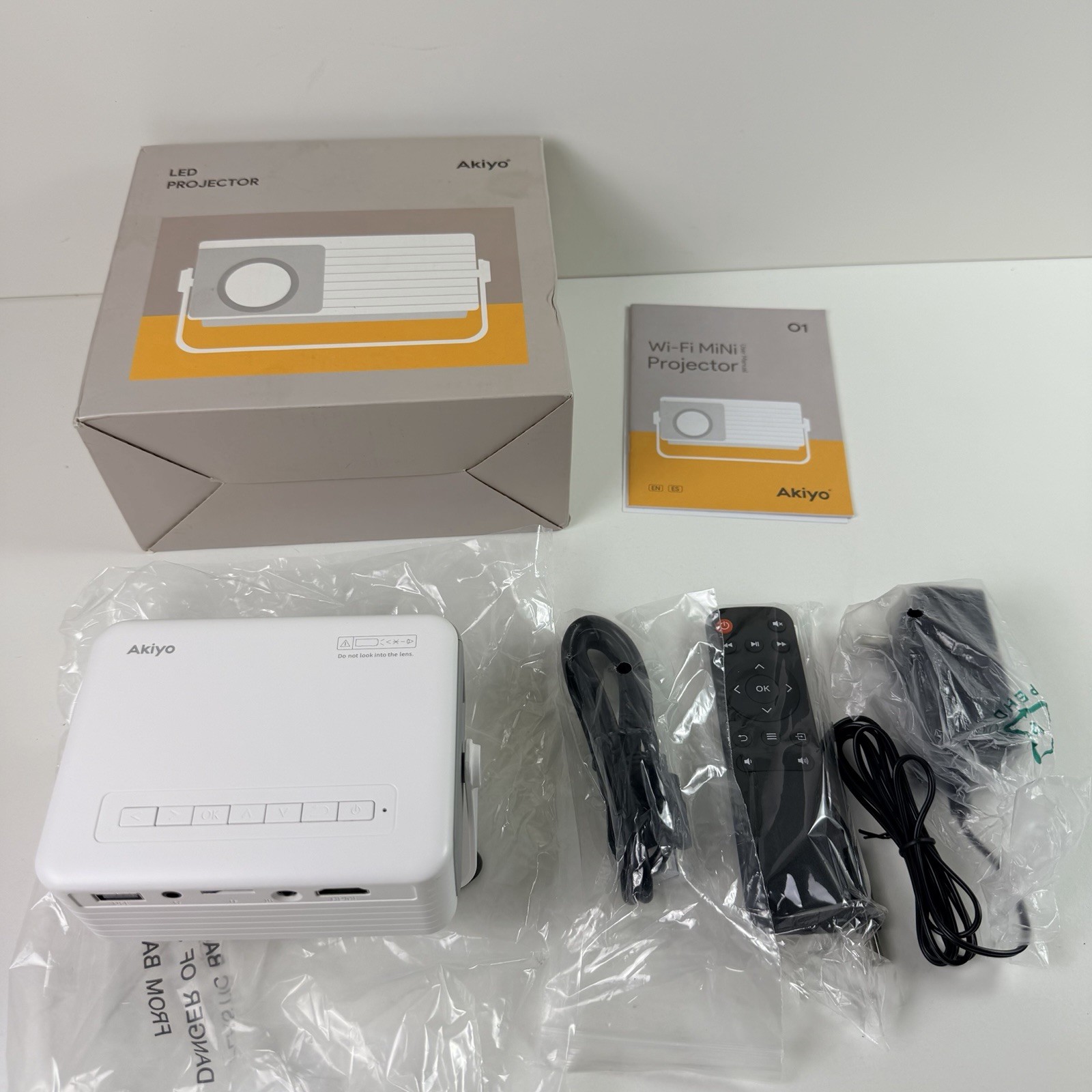 AKIYO O1 Mini Portable Projector w WiFi and Bluetooth iOS/Android/HDMI/PS5