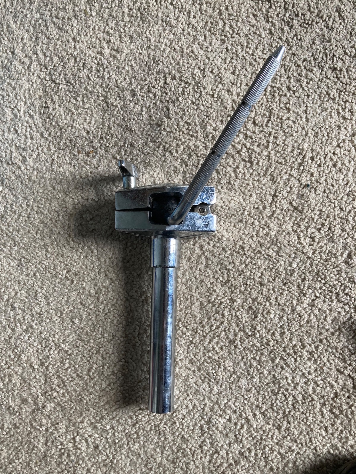 Single Tom holder with arm used