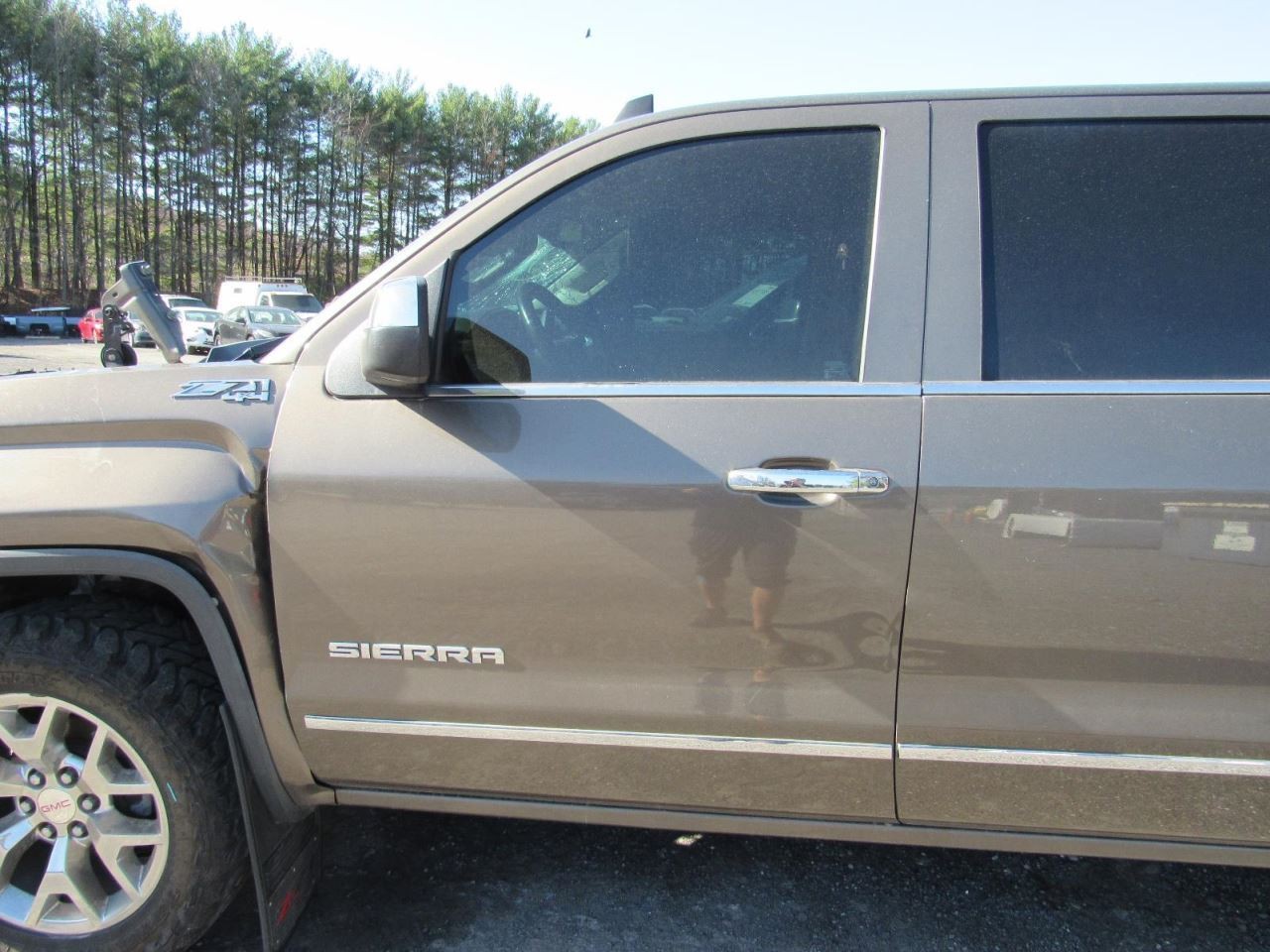 SIERRA150 2015 Glove Box 1035558