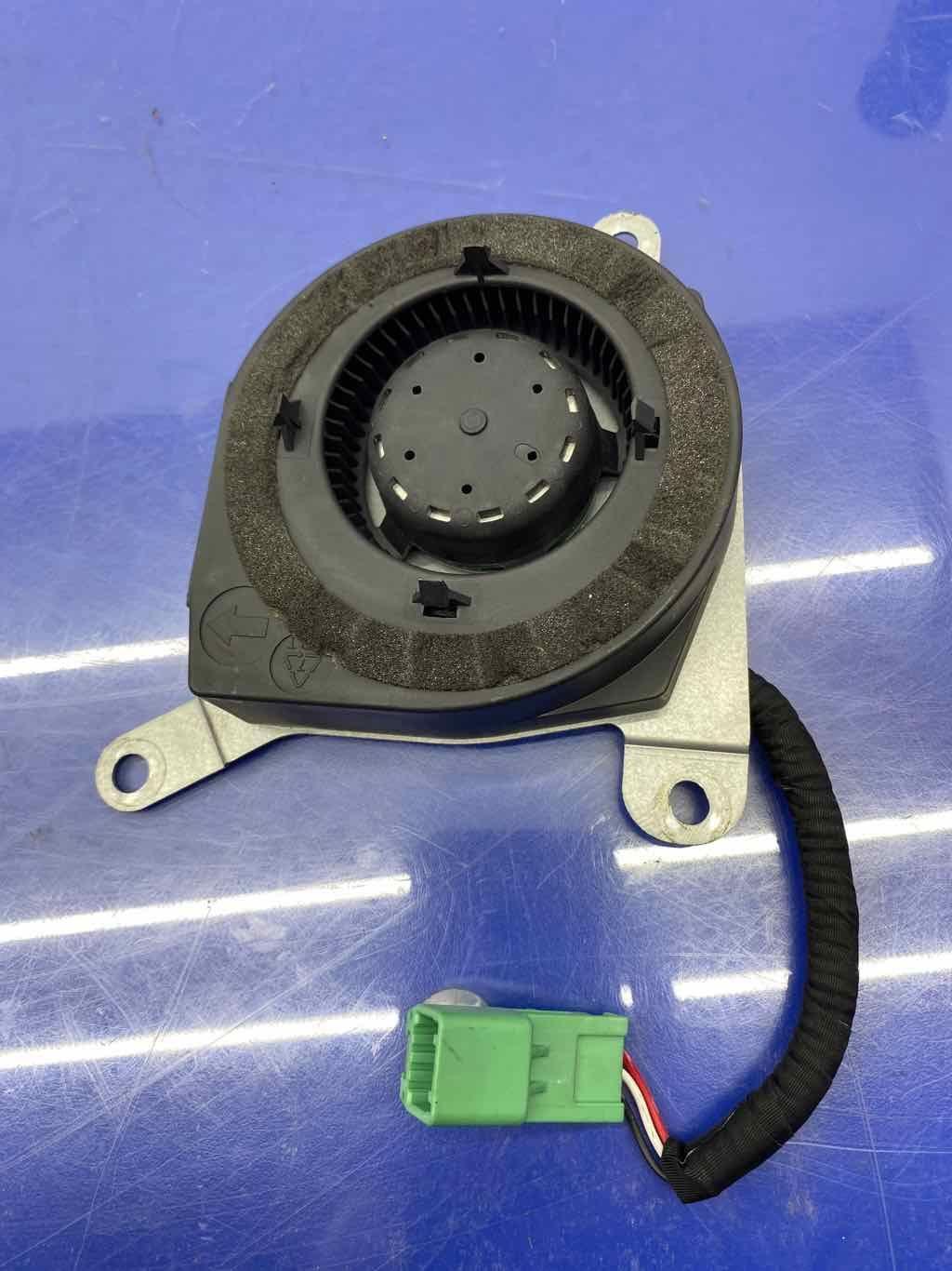 2019 - 2022 HONDA PASSPORT OEM RIGHT FRONT LOWER SEAT CUSHION BLOWER MOTOR