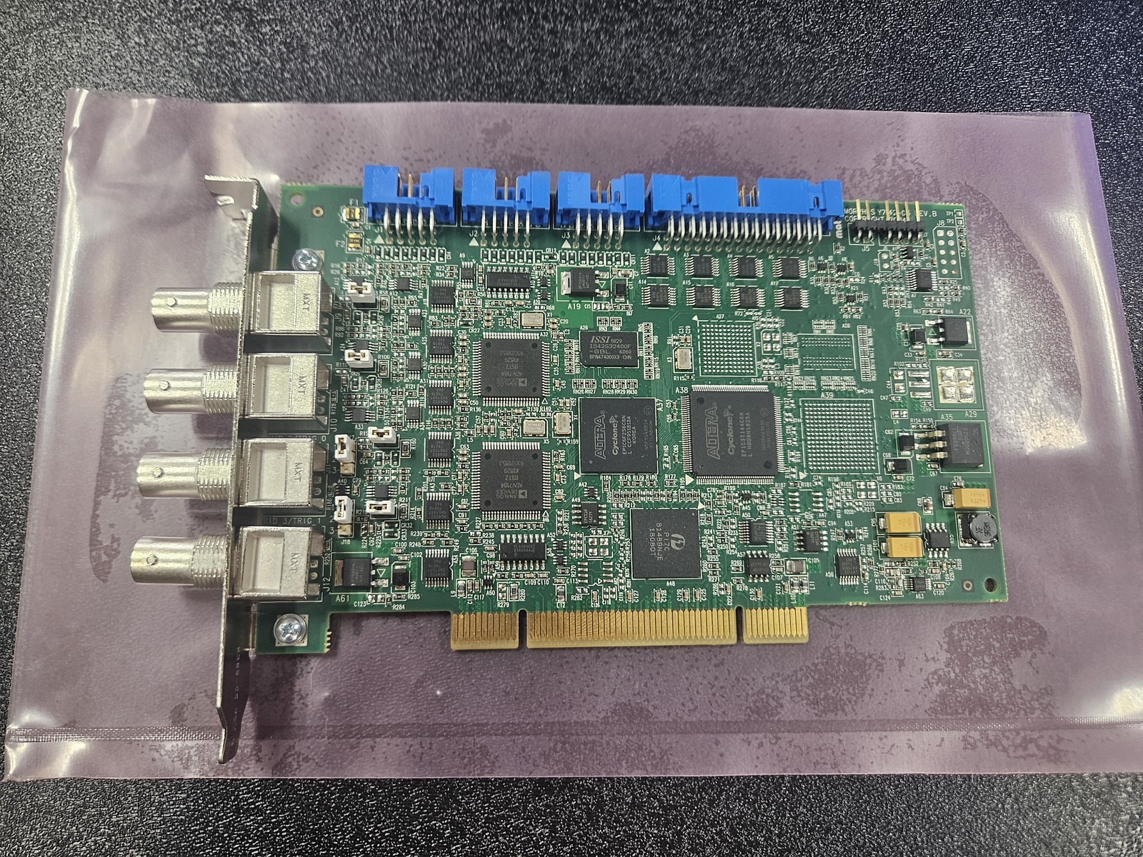 Matrox MOR/2VD/84* Morphis 4-Ch Analog PCI Frame Grabber BNC REV.B