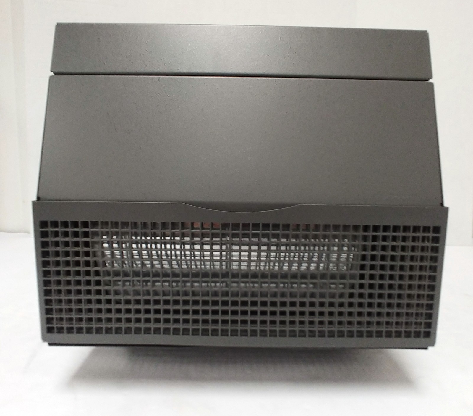 Tektronix TLA720 Logic Analyzer, Mainframe, 12-slot