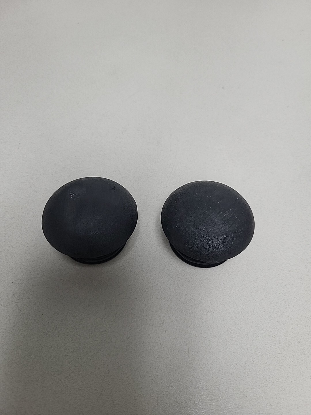 New Balance B1500 Treadmill Heart Rate Handle End Caps (38D)