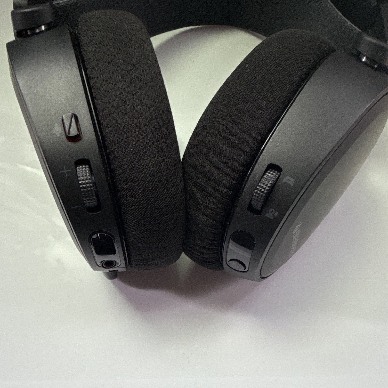 SteelSeries Arctis 7 + Black Wireless Bluetooth Gaming Headset - No Dongle