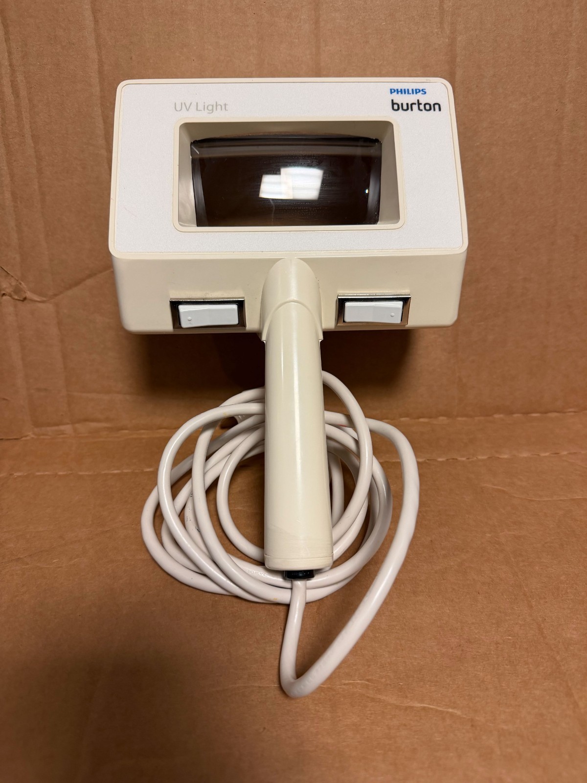 Burton Philips Model 503 UV (Woods) and White Light with Magnifier w/New Bulbs