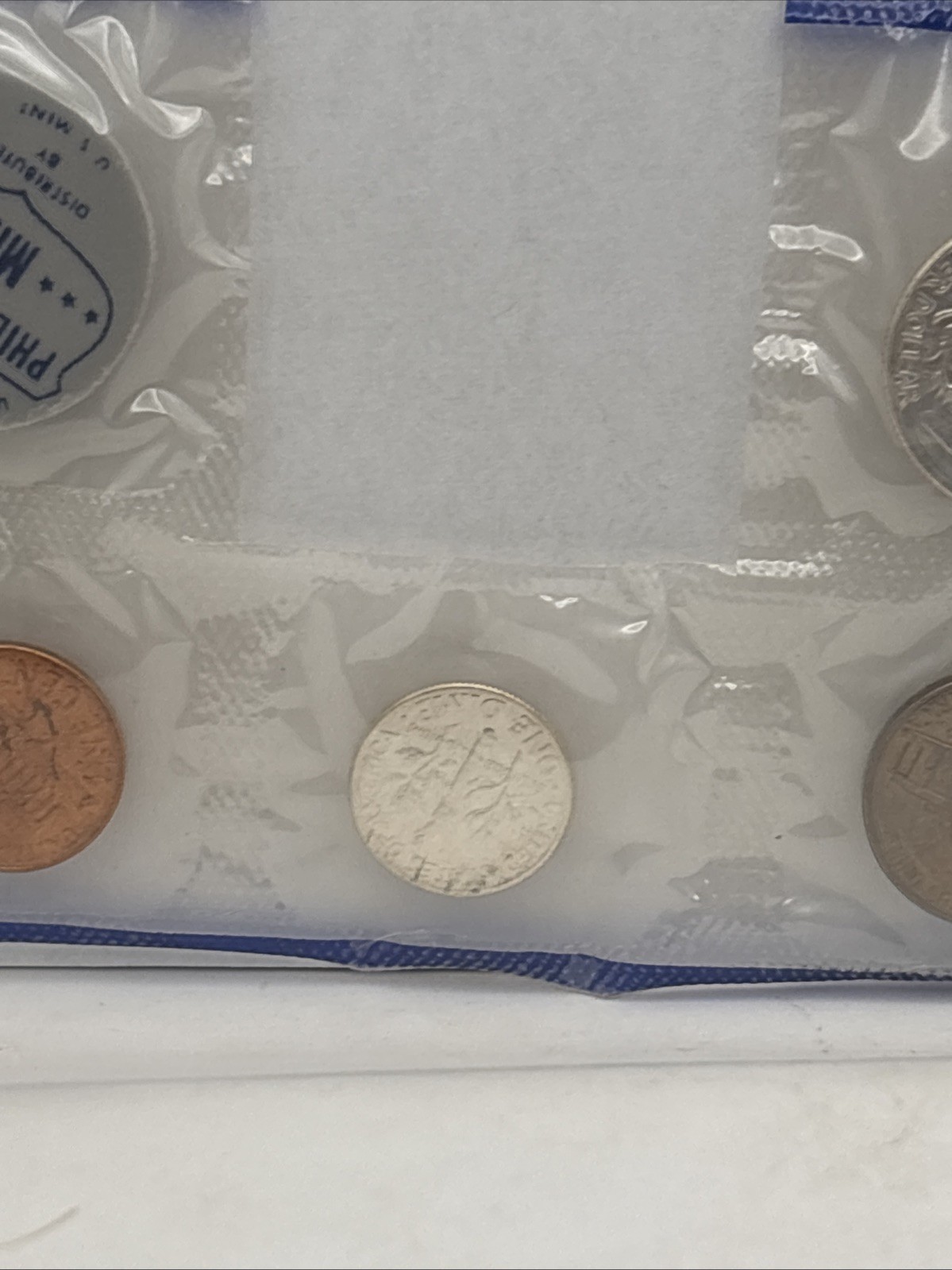 1962 Philadelphia Mint UNCIRCULATED Set Missing Half - 90% silver quarter & dime