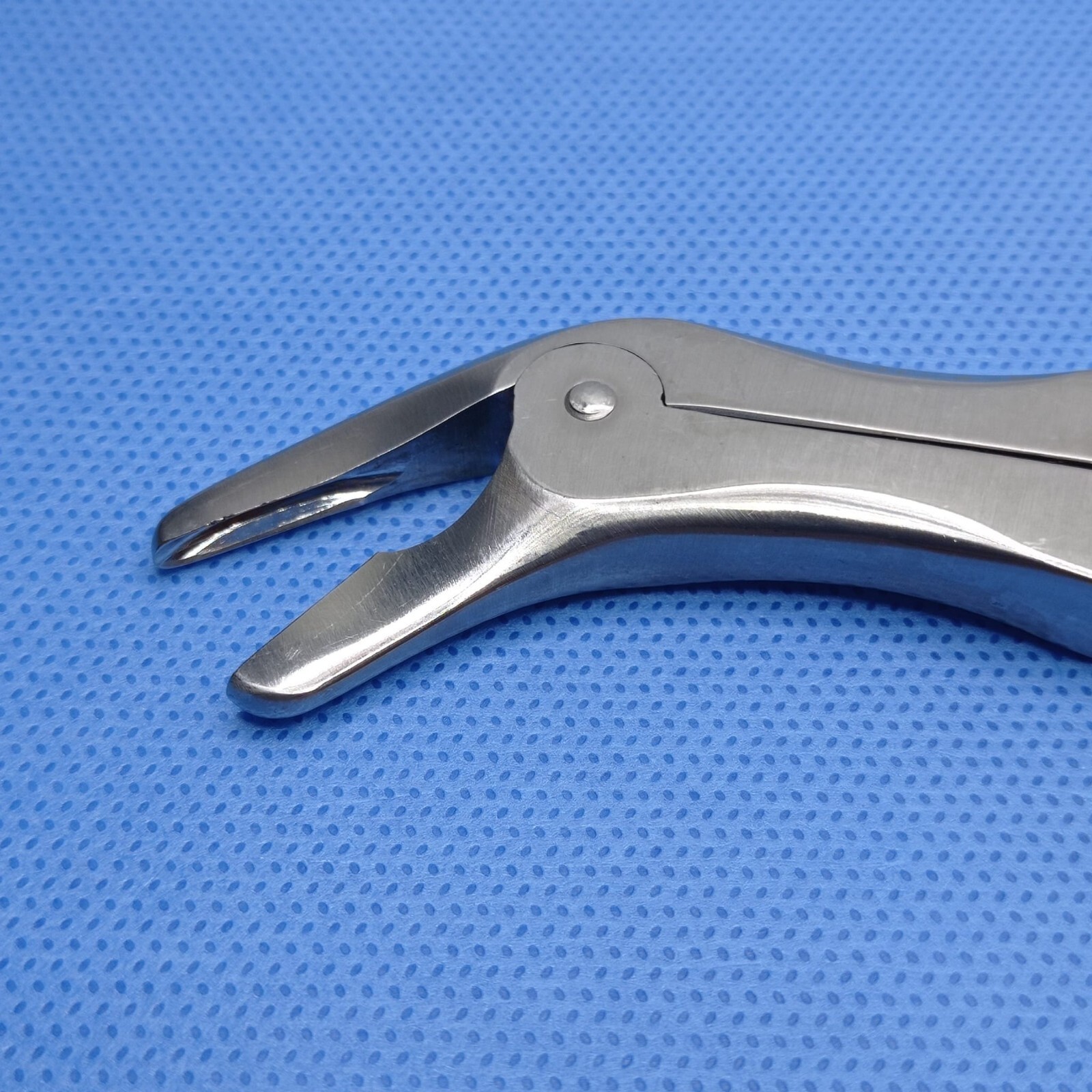 53-1046 Codman 42 Echlin Laminectomy Rongeur Double Action Angular 3mm