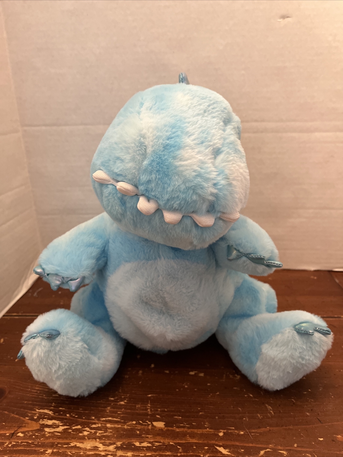 FAO SCHWARZ GLOW BRIGHTS BLUE LIGHTS & SOUNDS DINOSAUR PLUSH DOLL FIGURE TOY