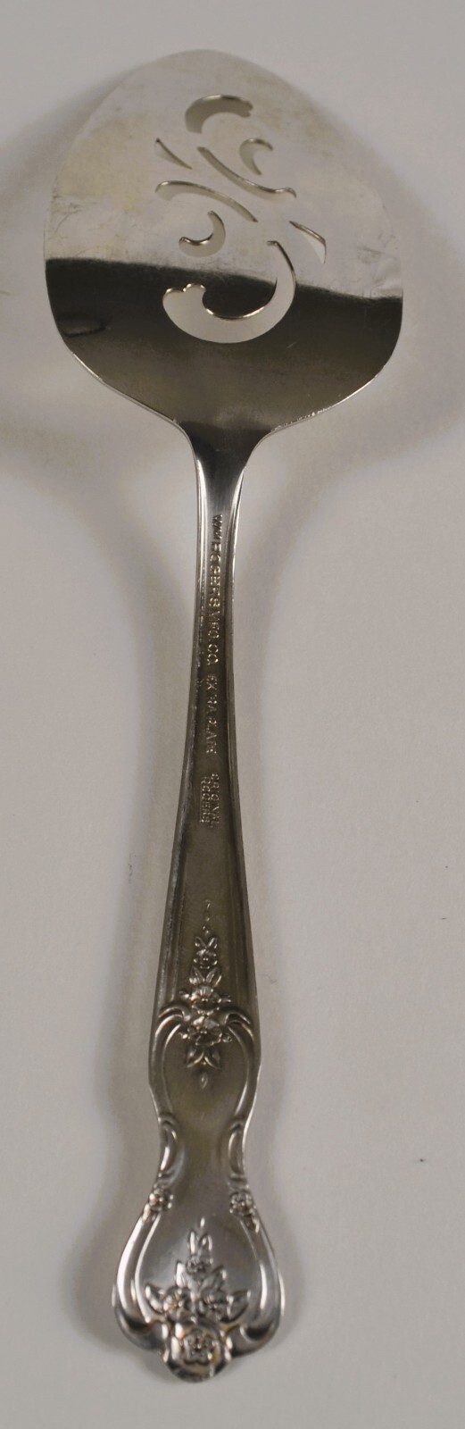Wm Rogers Inspiration Magnolia Pie / Cake Server Silverware/ Flatware