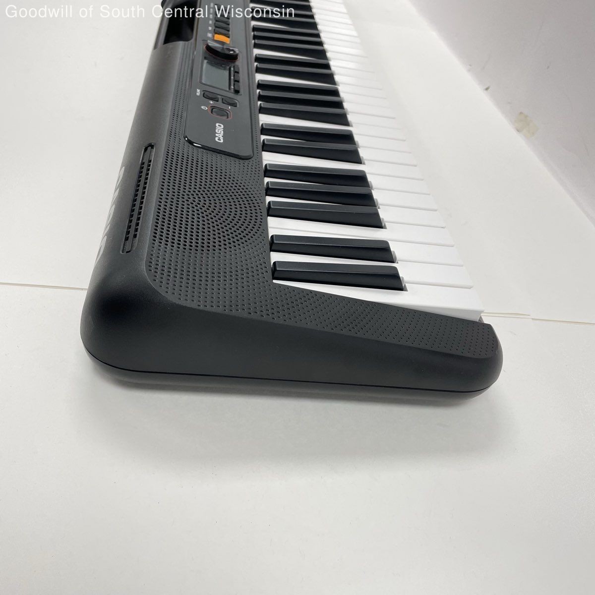 Casio Casiotone CT-S200 61-Key Digital Keyboard -TESTED