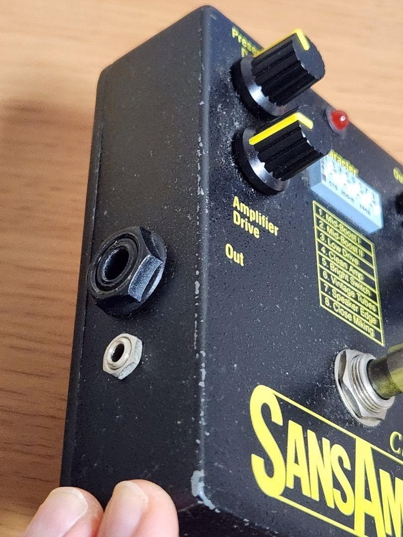 Tech 21 SansAmp Classic Guitar Effects Pedal Amp Emulator Used