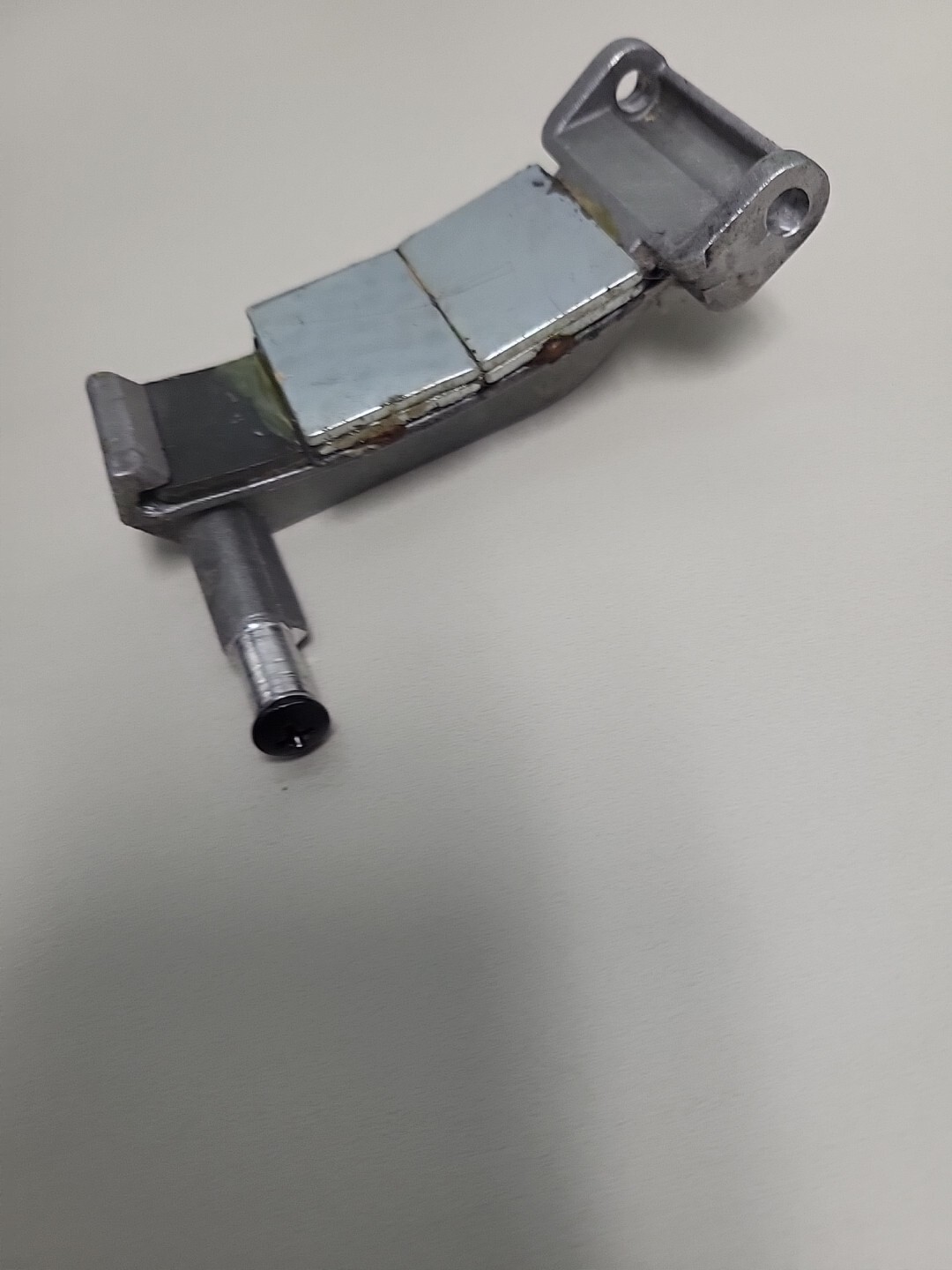 Proform Ze3 Elliptical Magnetic Bracket (15A)